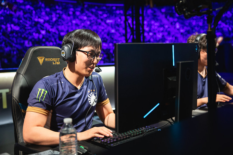 LoL: “Se esse cara venceu o Mundial, com certeza consigo também”, diz Doublelift sobre LWX