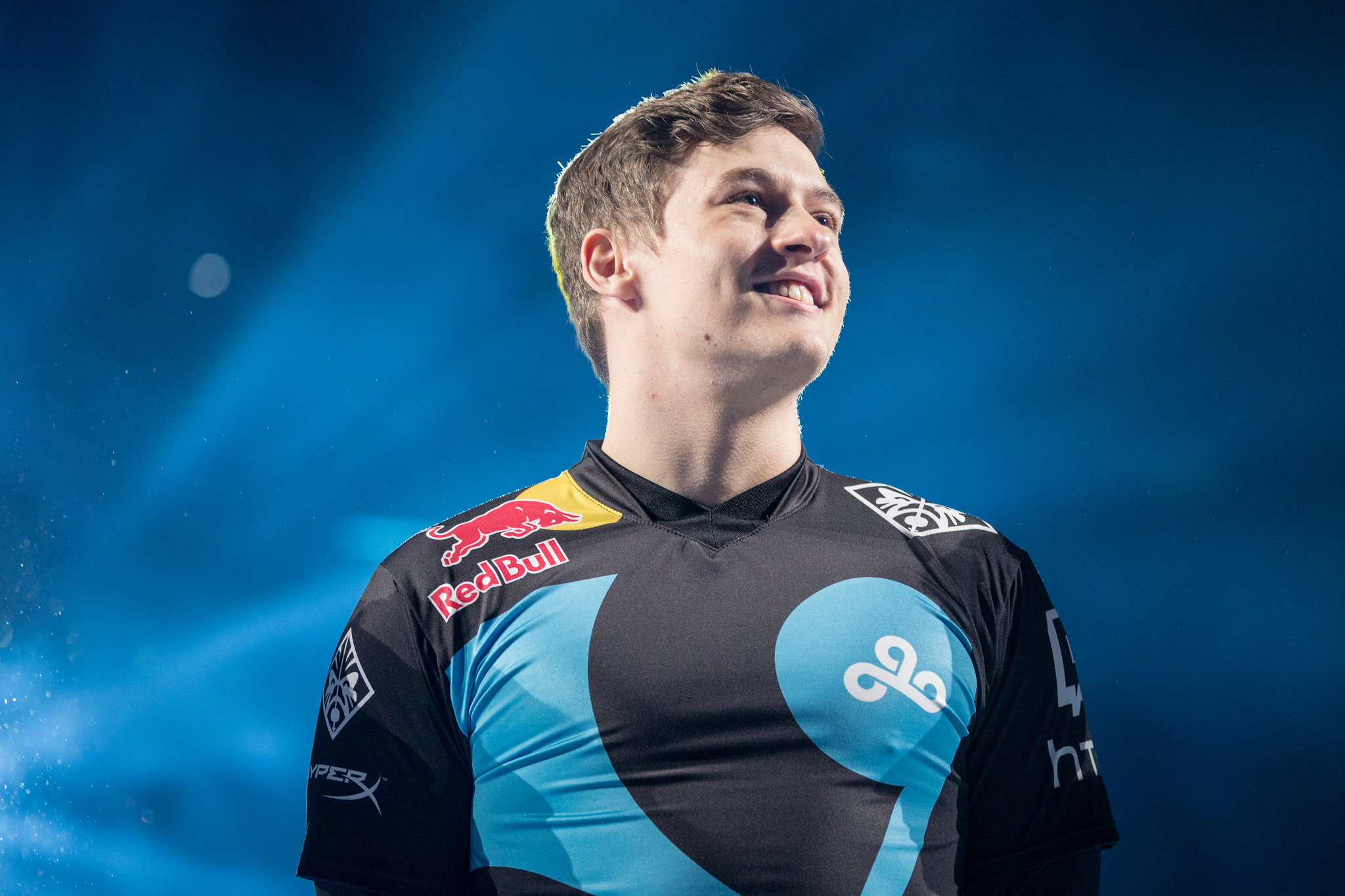LoL: Svenskeren deixa Cloud9 rumo à Evil Geniuses