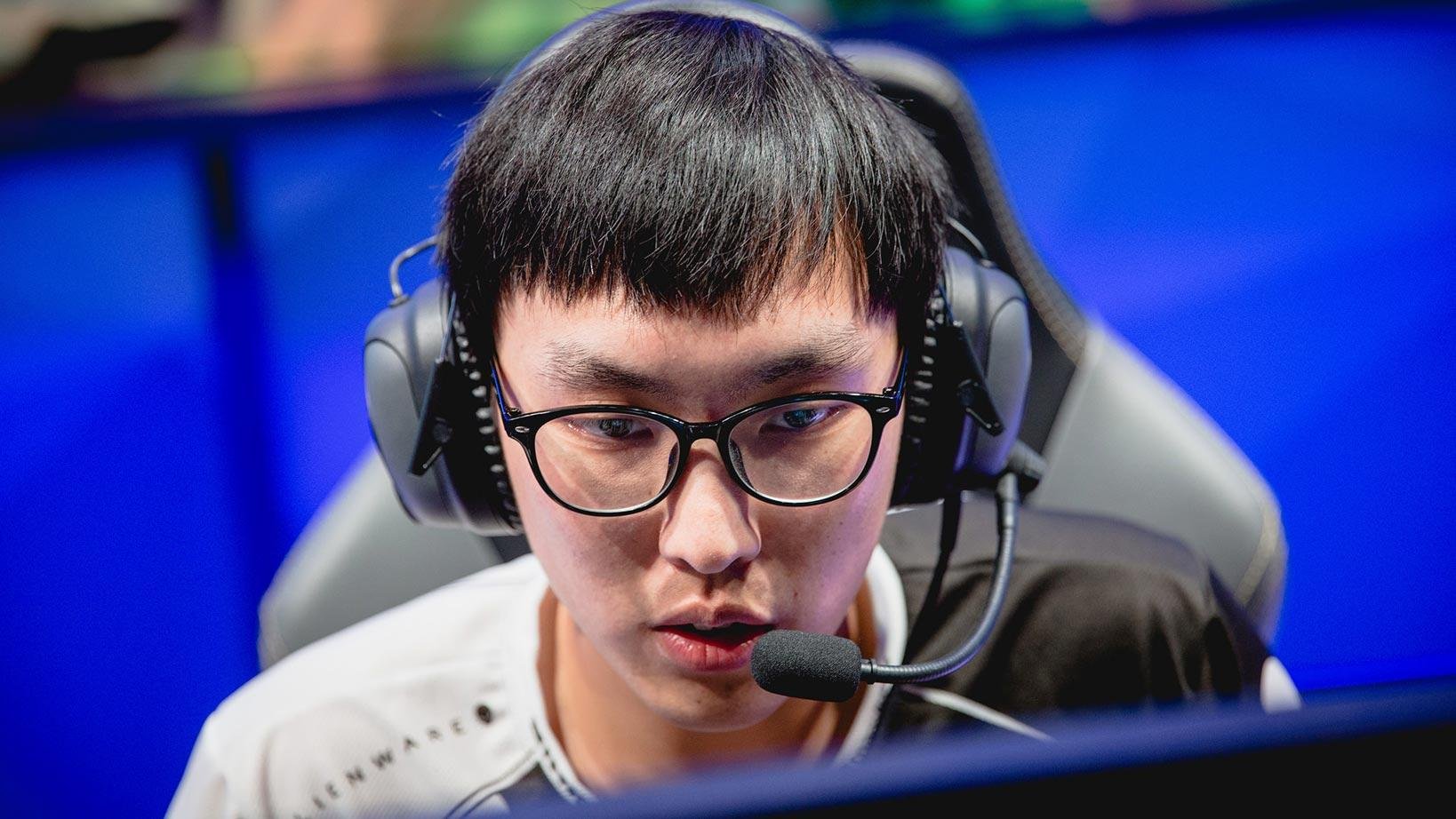 LoL: Doublelift diz que “não tinha motivação” e por isso foi para a reserva