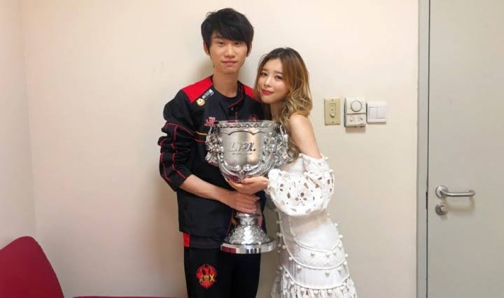 LoL: Skin do mundial de Doinb será do Malphite como “presente” para a esposa