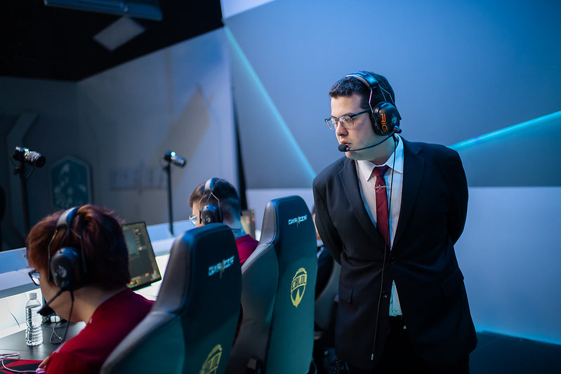 LoL: Djoko fala sobre derrotas do Flamengo e punições da Riot: “eu tirei o F4 dos PCs”