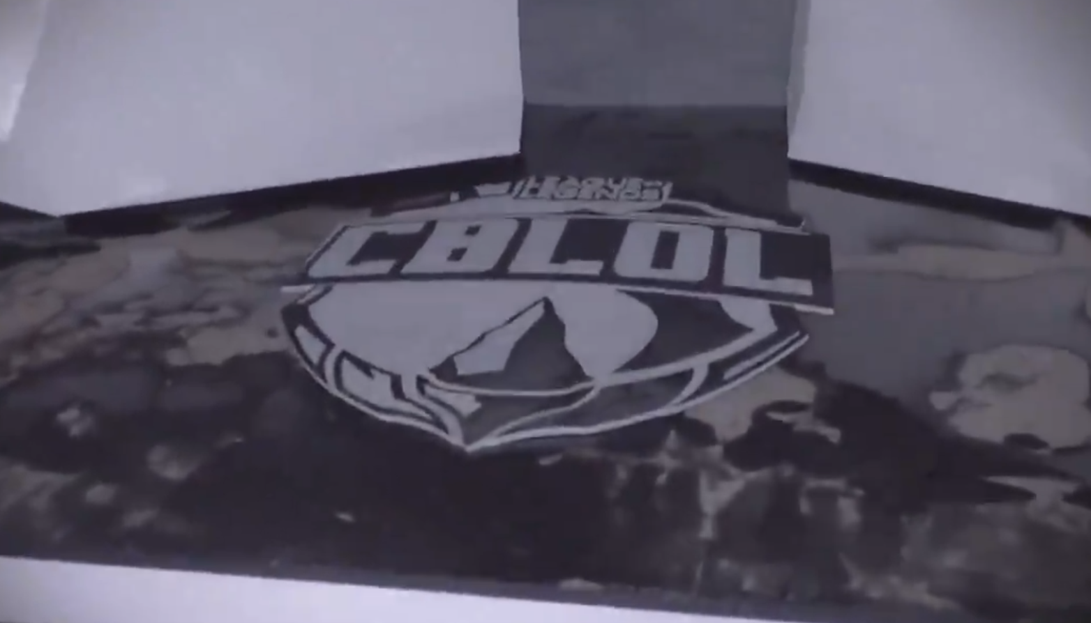 LoL: Riot divulga imagens inéditas do estúdio do CBLoL após enchentes