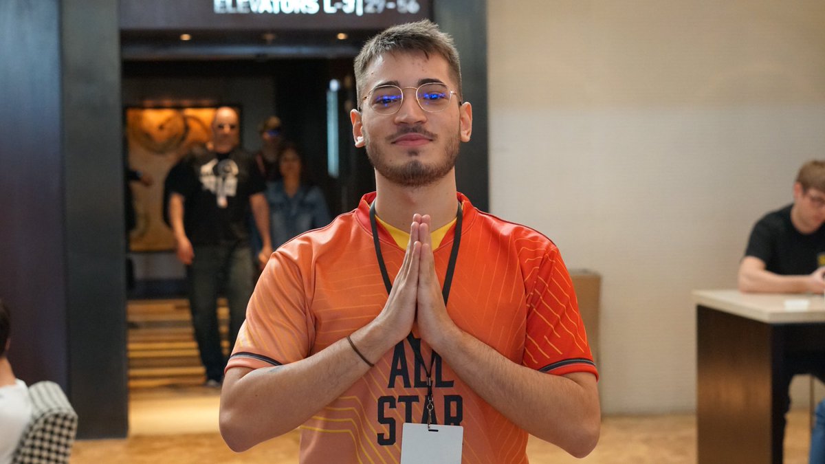 LoL: Jovirone está na Europa realizando bootcamp