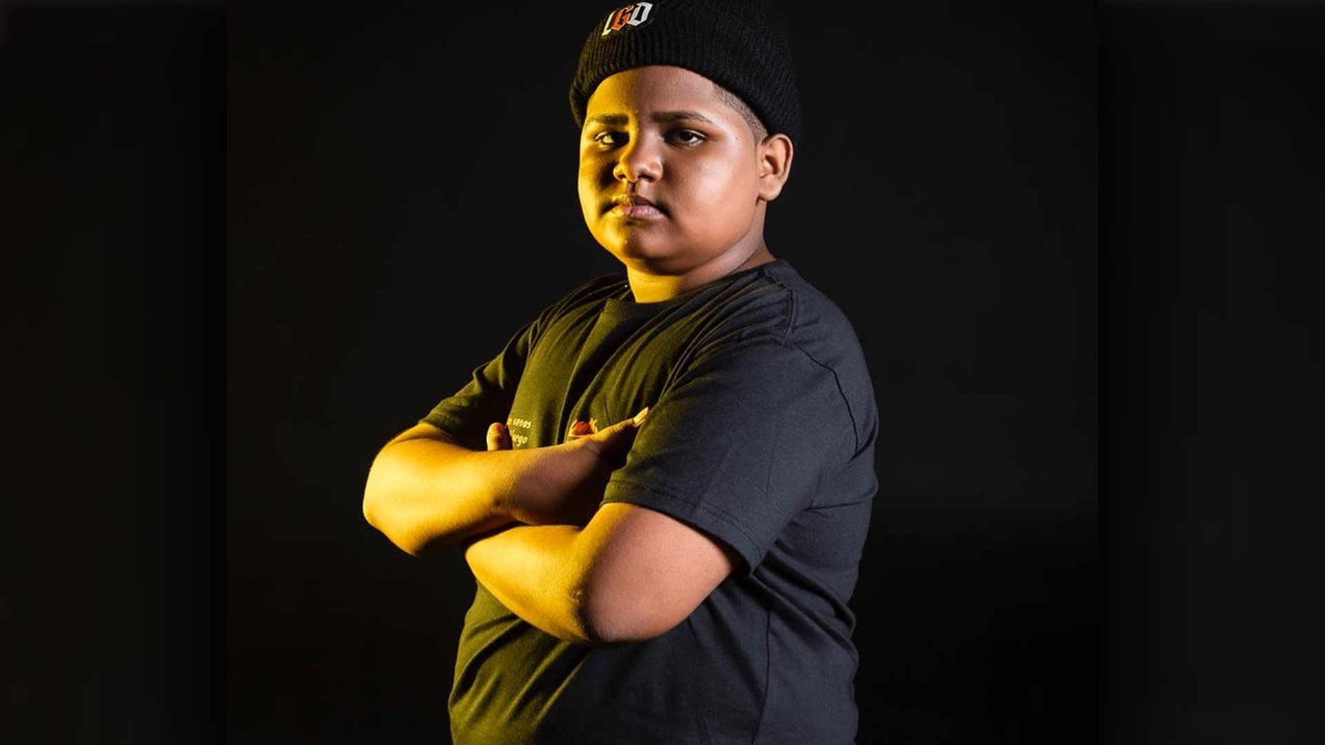 Free Fire: El Mito, da Los Grandes, é alvo de comentários racistas em live