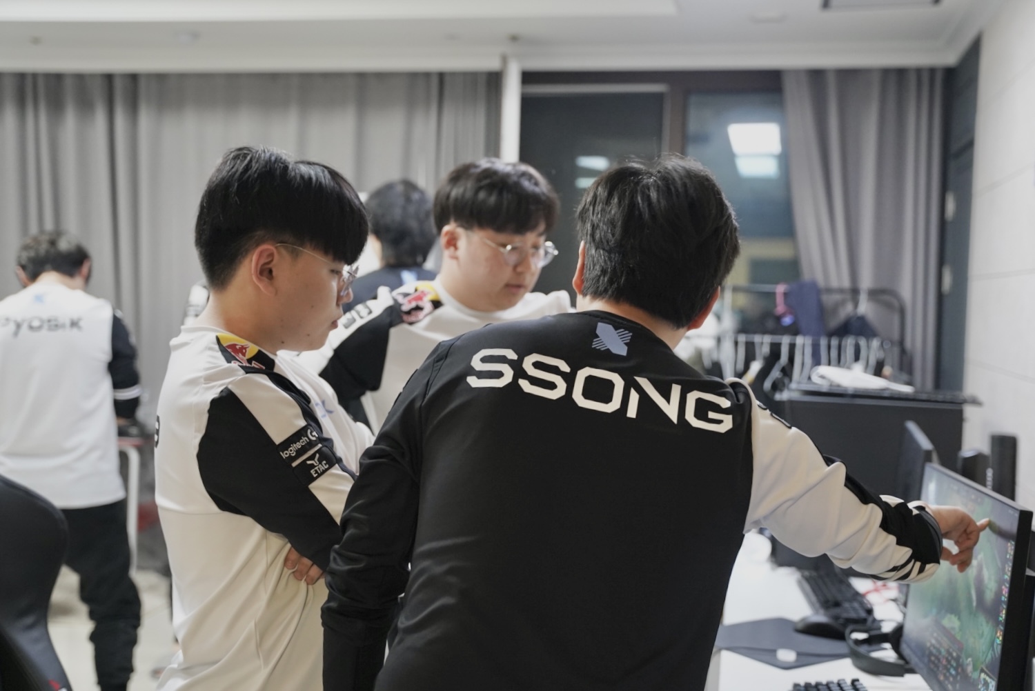 LCK 2022: DRX anuncia a volta do treinador Ssong