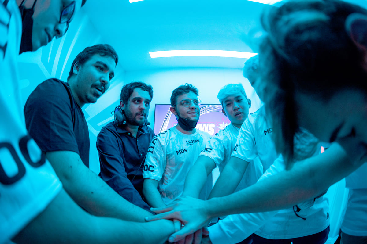 Wild Rift: Treinador da Sentinels é banido por linguagem racista contra a Liberty