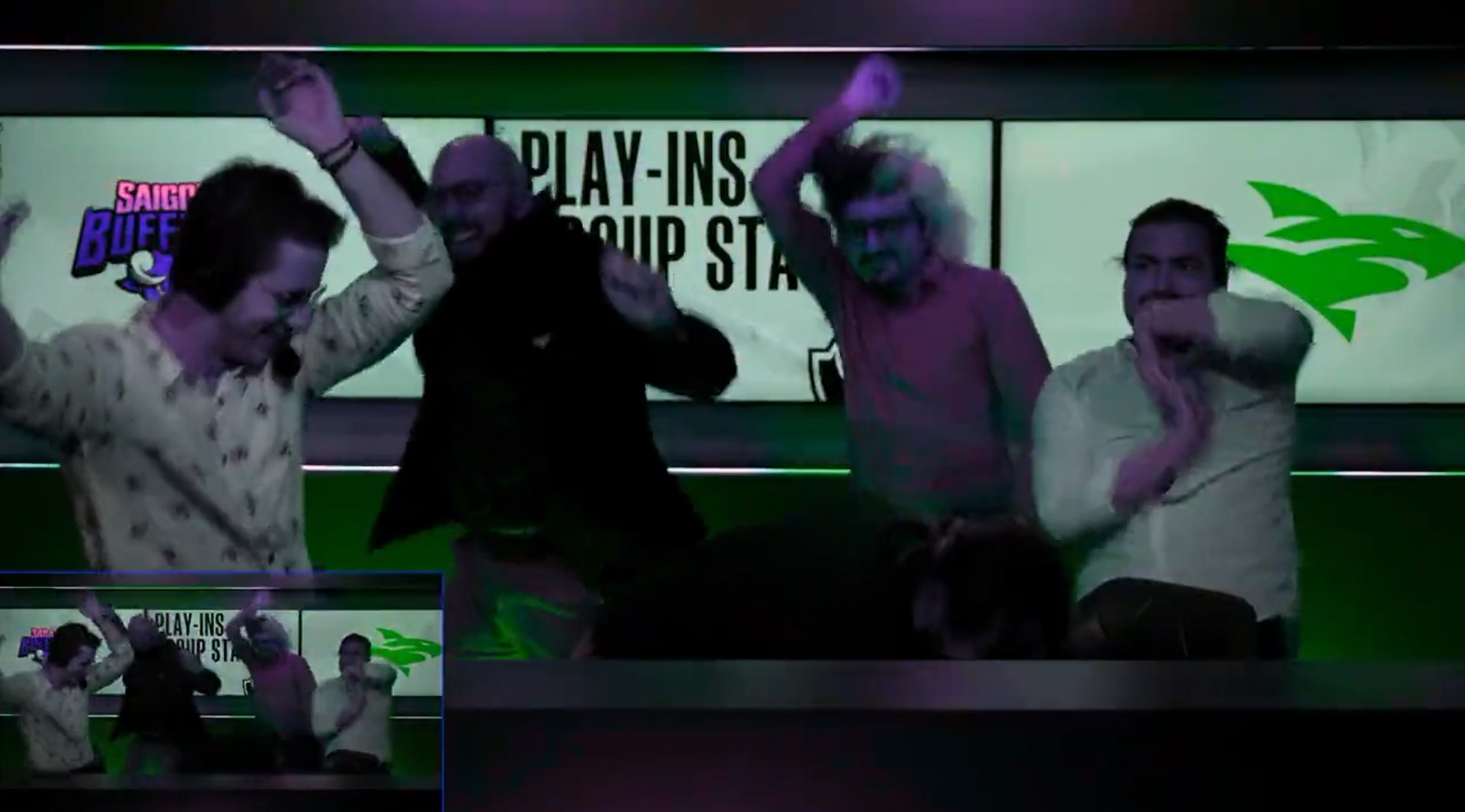 Worlds 2022: Narradores franceses dançam enquanto acontece um Pentakill