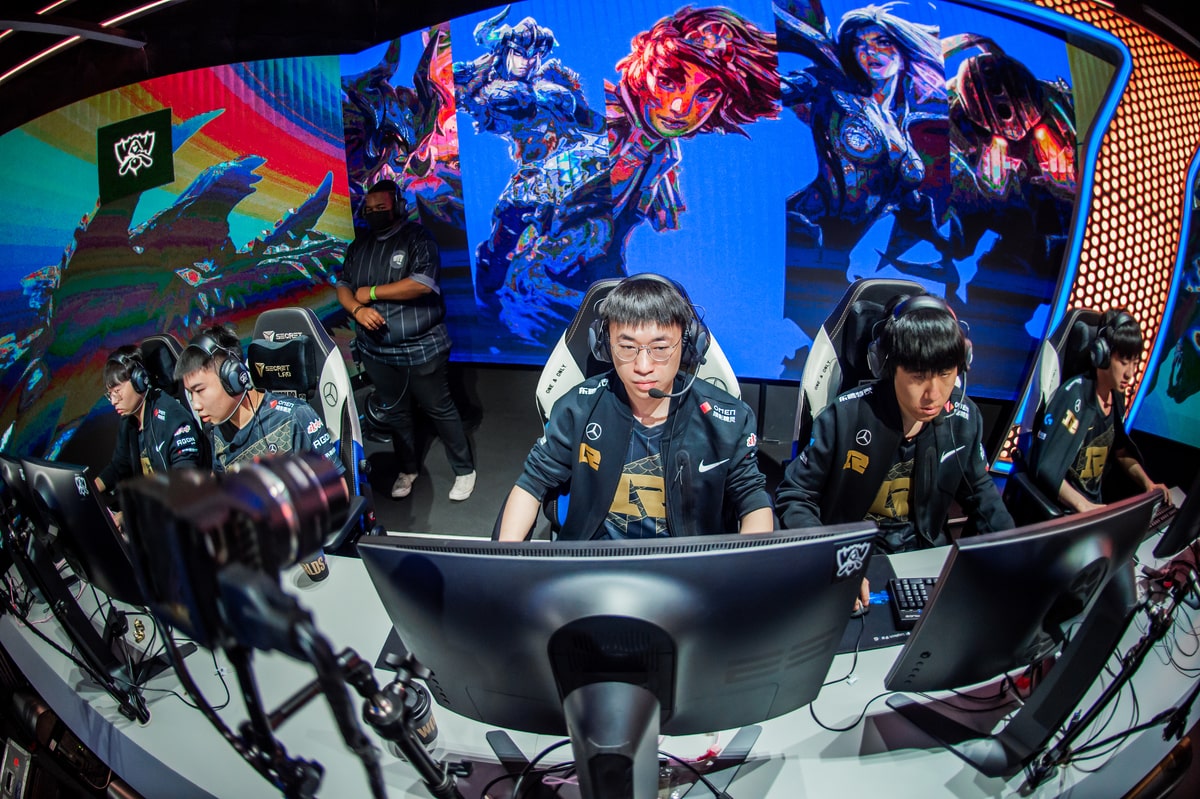 Worlds 2022: Evil Geniuses e RNG avançam para Fase de Grupos