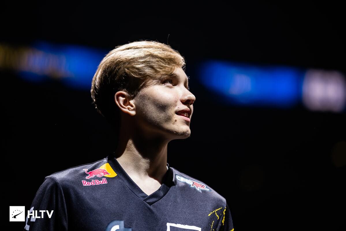 CS2: Com cheats liberados, m0NESY encara 5 jogadores em desafio