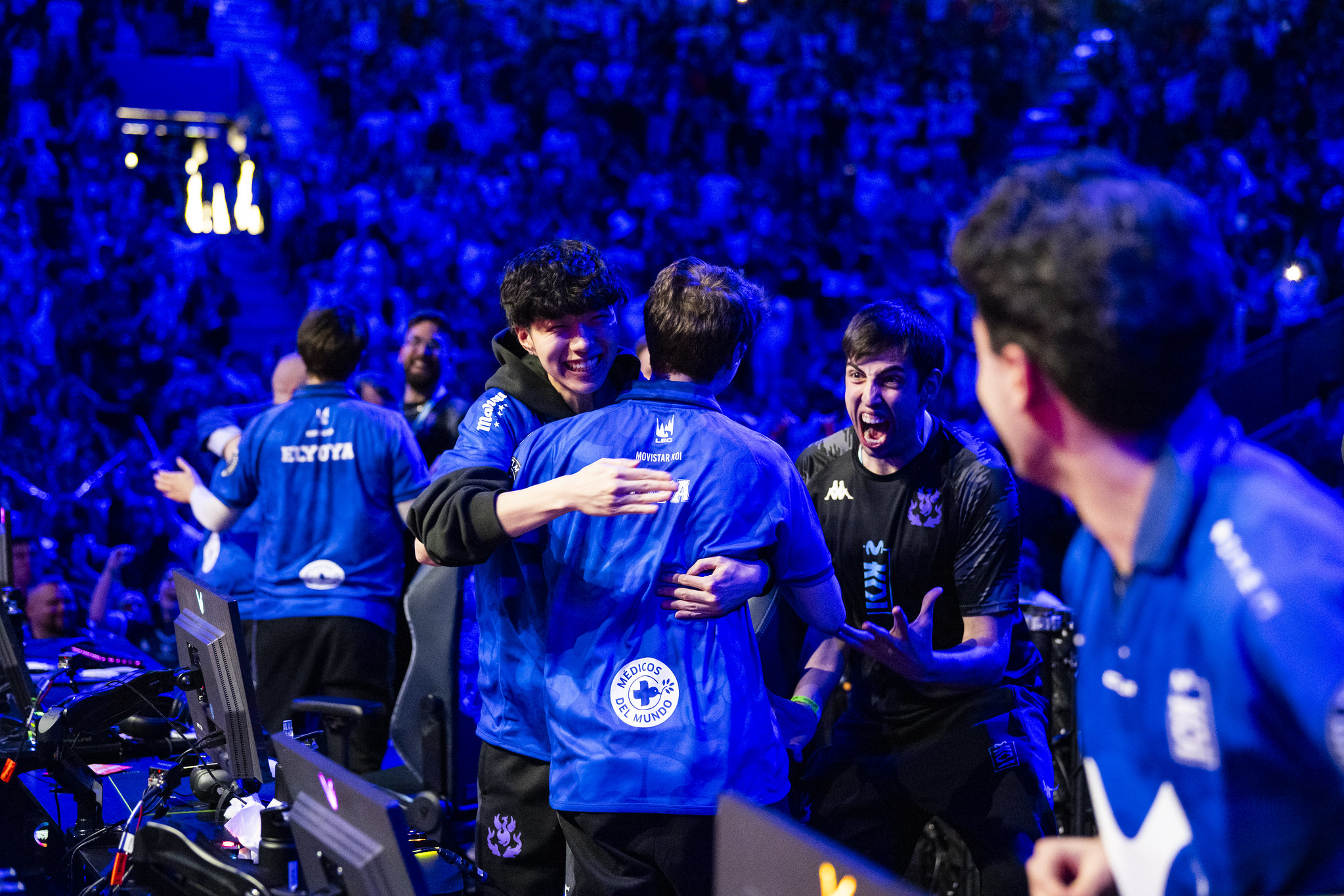 LEC 2025: FNATIC e MKOI levantam Madri com a melhor partida do ano