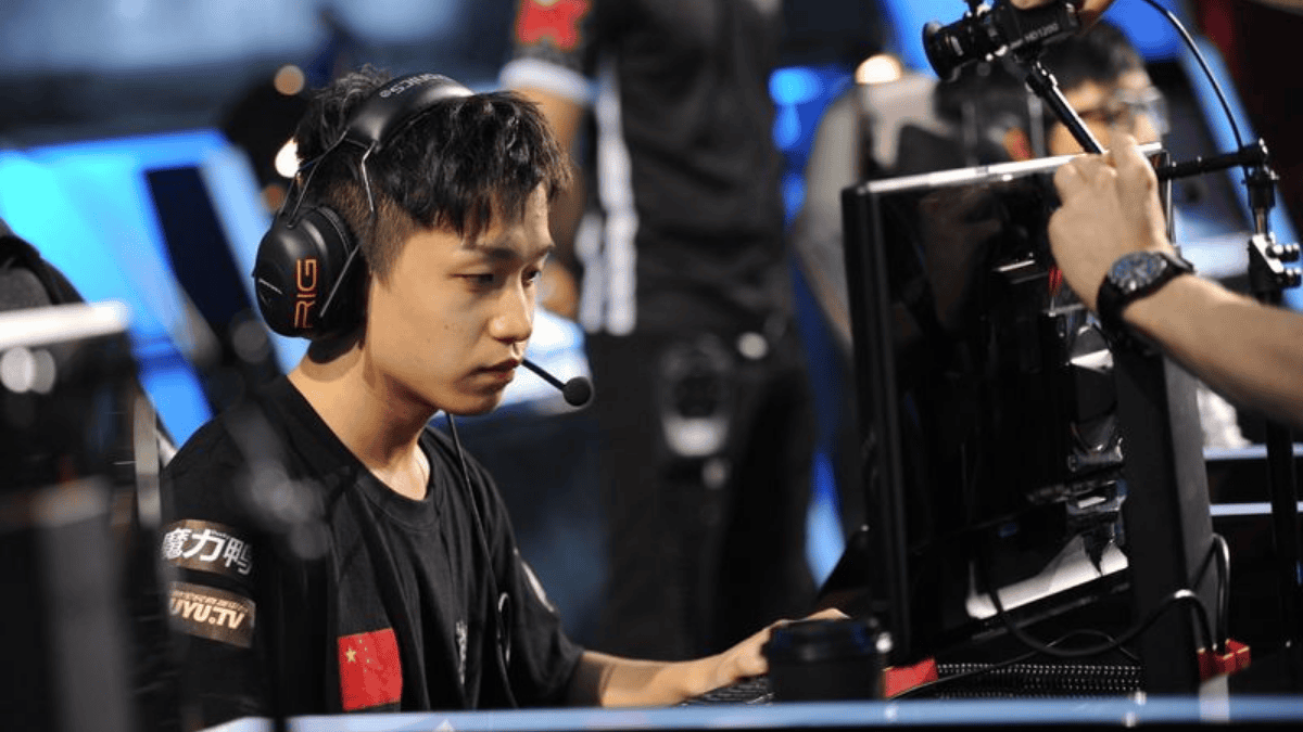 LPL 2025: JD Gaming anuncia jungler lendário como novo treinador