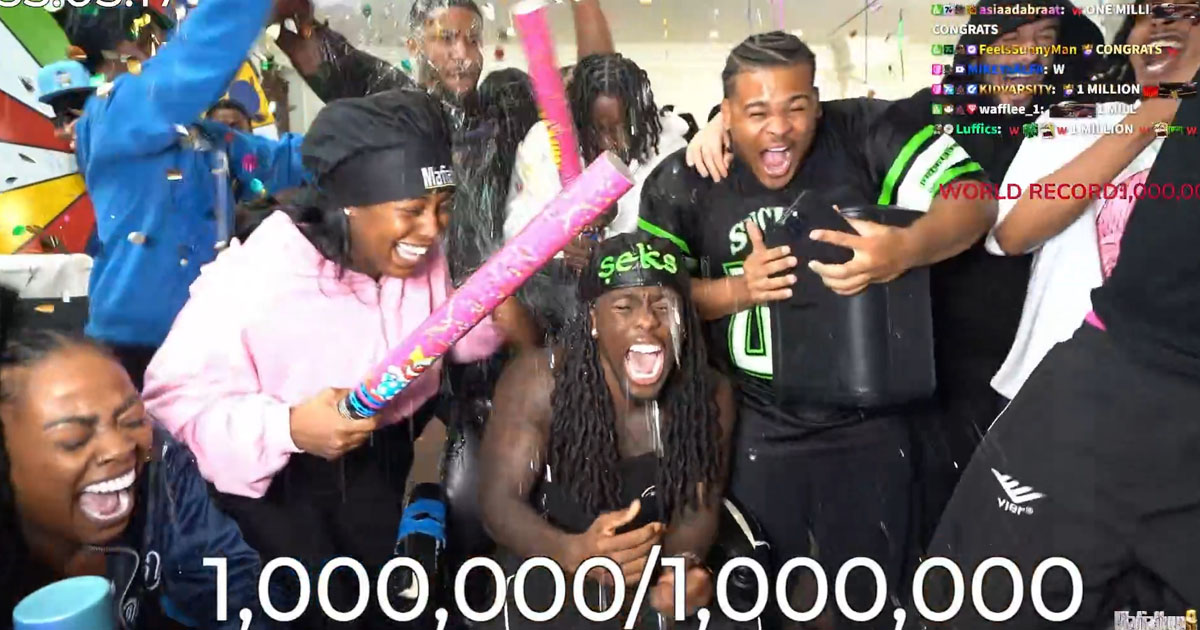 Esse streamer atingiu a marca de 1 milhão de inscritos em apenas 1 mês!